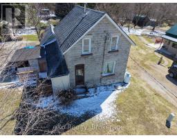 28 QUEEN STREET W - 35