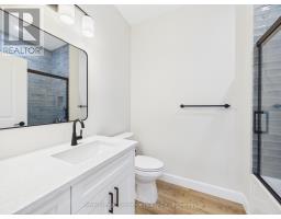39 MERCEDES CRESCENT - 13