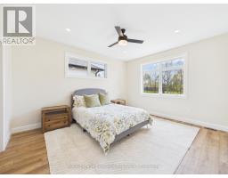 39 MERCEDES CRESCENT - 14