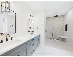 39 MERCEDES CRESCENT - 16