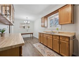 16 KENWOOD CRESCENT - 13