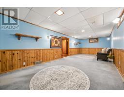 16 KENWOOD CRESCENT - 23