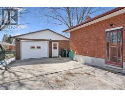 16 KENWOOD CRESCENT - 31