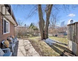 16 KENWOOD CRESCENT - 34