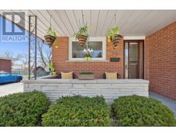 16 KENWOOD CRESCENT - 42