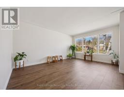 16 KENWOOD CRESCENT - 5