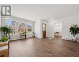 16 KENWOOD CRESCENT - 6