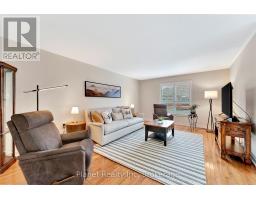 16 WINTERBERRY LANE - 11