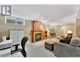 16 WINTERBERRY LANE - 20