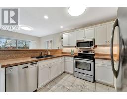 16 WINTERBERRY LANE - 6