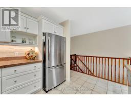 16 WINTERBERRY LANE - 8
