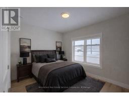 60 - 1182 QUEEN STREET - 3