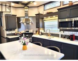 613 OAK CRESCENT - 3