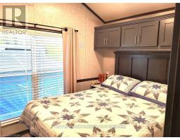 613 OAK CRESCENT - 8