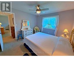 524 LYNDEN CRESCENT - 24