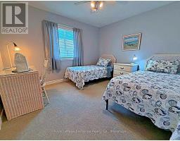524 LYNDEN CRESCENT - 25