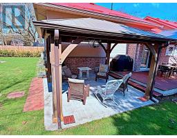 524 LYNDEN CRESCENT - 37