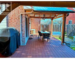524 LYNDEN CRESCENT - 38