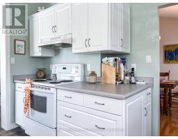 22 ALGONQUIN LANE - 11