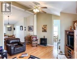 22 ALGONQUIN LANE - 16