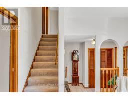40 KEATS CRESCENT - 33