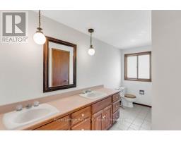 40 KEATS CRESCENT - 34