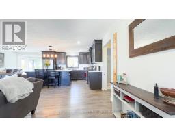 10 BAYFIELD STREET E - 11