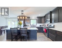 10 BAYFIELD STREET E - 12