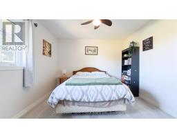 10 BAYFIELD STREET E - 28