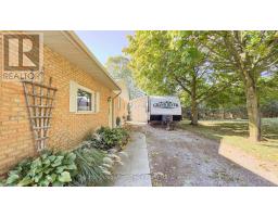 10 BAYFIELD STREET E - 49