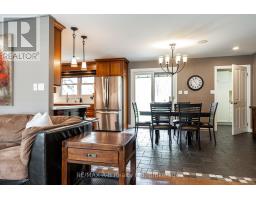 491 ELIZABETH STREET - 10