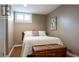 491 ELIZABETH STREET - 34
