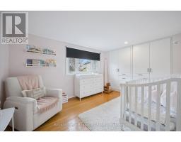 22 CRESTWOOD DRIVE - 19