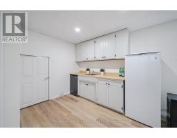 22 CRESTWOOD DRIVE - 25