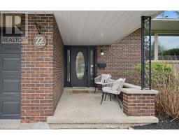 22 CRESTWOOD DRIVE - 3