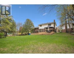 22 CRESTWOOD DRIVE - 34