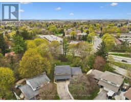 22 CRESTWOOD DRIVE - 36