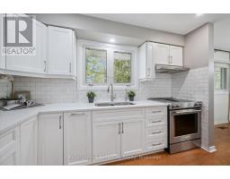 22 CRESTWOOD DRIVE - 9
