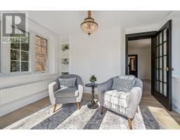 87 UNIVERSITY AVENUE W - 12