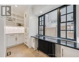 87 UNIVERSITY AVENUE W - 20