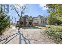 87 UNIVERSITY AVENUE W - 3