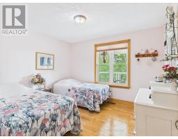 390 PARADISE LAKE STREET - 26