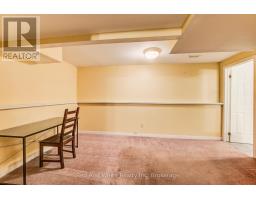 13 GATEVIEW DRIVE - 33