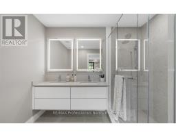 102 - 32 BRUNEL ROAD - 41