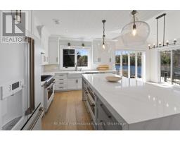 36 BEACH ROAD - 14