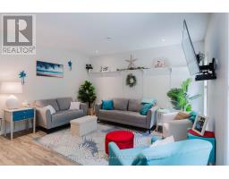 3 - 246 GREY STREET S - 23