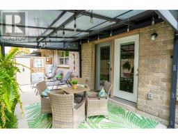3 - 246 GREY STREET S - 34