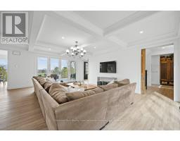 27 VARDON DRIVE - 13