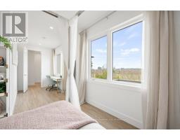 27 VARDON DRIVE - 35