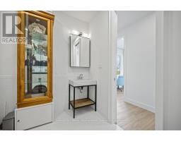 27 VARDON DRIVE - 43